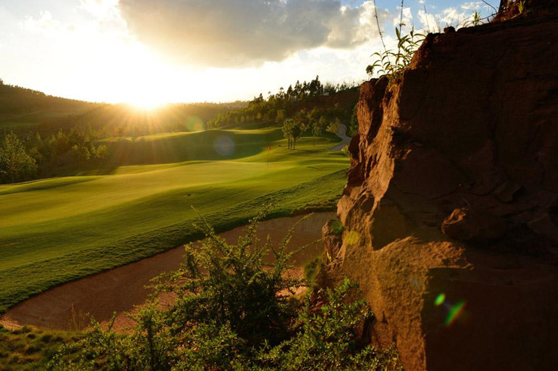 Kunming-Yulong-Bay-Golf-Club-09