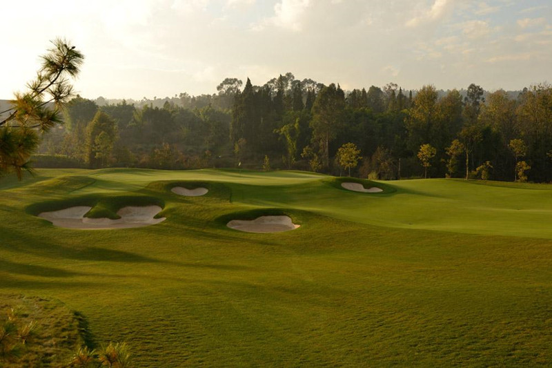 Kunming-Yulong-Bay-Golf-Club-14