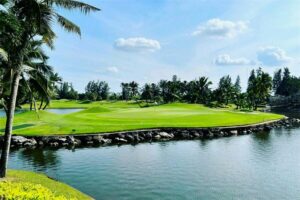 Alpine Golf Club in Pathum Thani, Thailand (1)