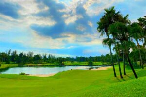 Alpine Golf Club in Pathum Thani, Thailand (2)