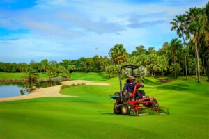 Alpine Golf Club in Pathum Thani, Thailand (4)