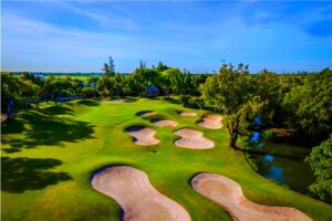 Alpine Golf Club in Pathum Thani, Thailand (7)