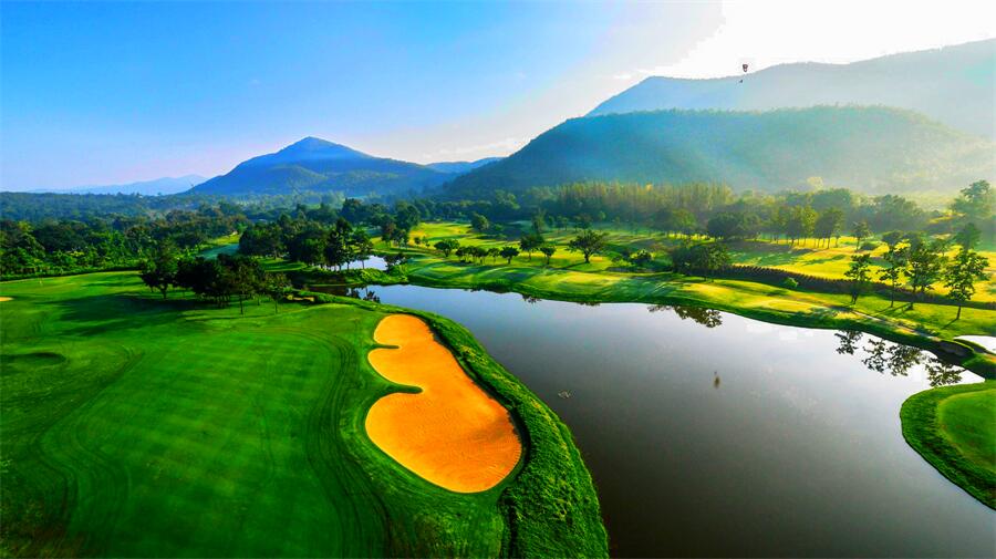 Alpine Golf Resort in Chiang Mai, Thailand (8)