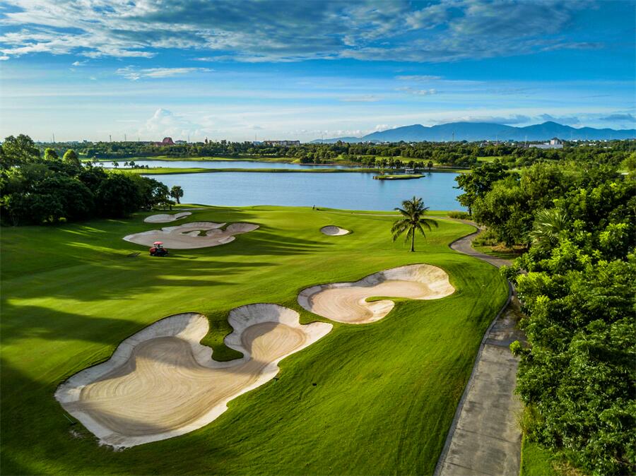 Amata Spring Country Club in Chon Buri, Thailand (11)