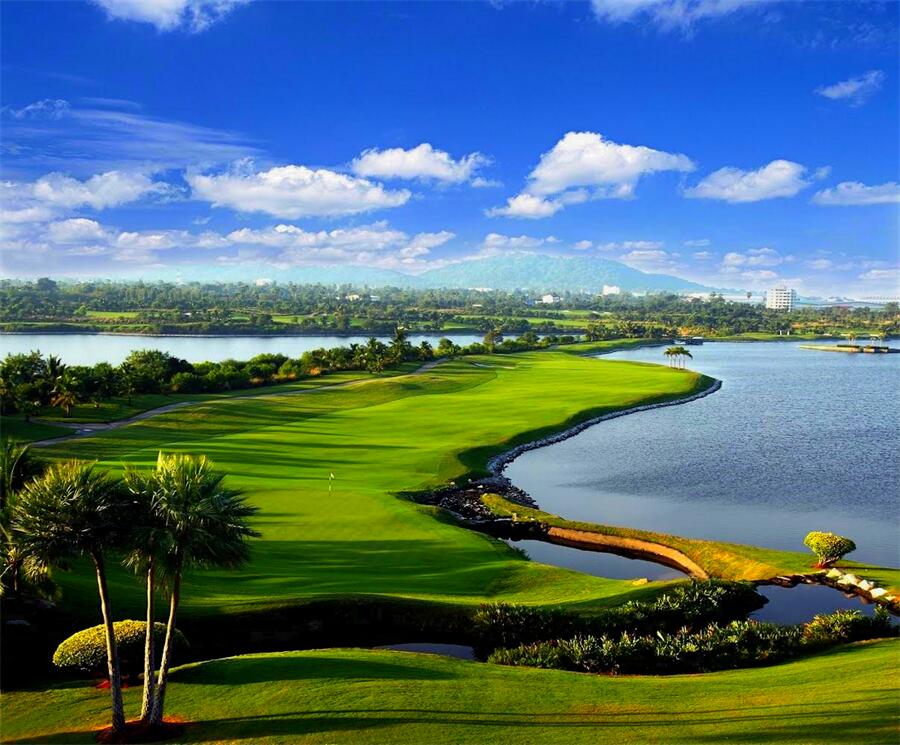 Amata Spring Country Club in Chon Buri, Thailand (20)