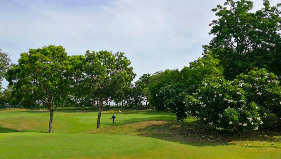 Bangsai Country Club in Nakhon Si Ayutthaya, Thailand (5)