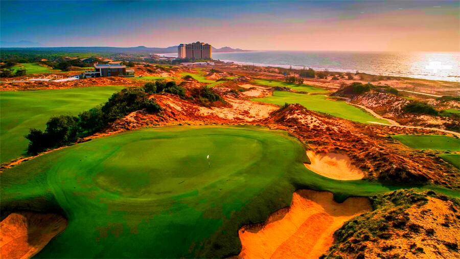 Bluffs Ho Tram Strip in Ba Rịa-Vung Tau, Vietnam (10)