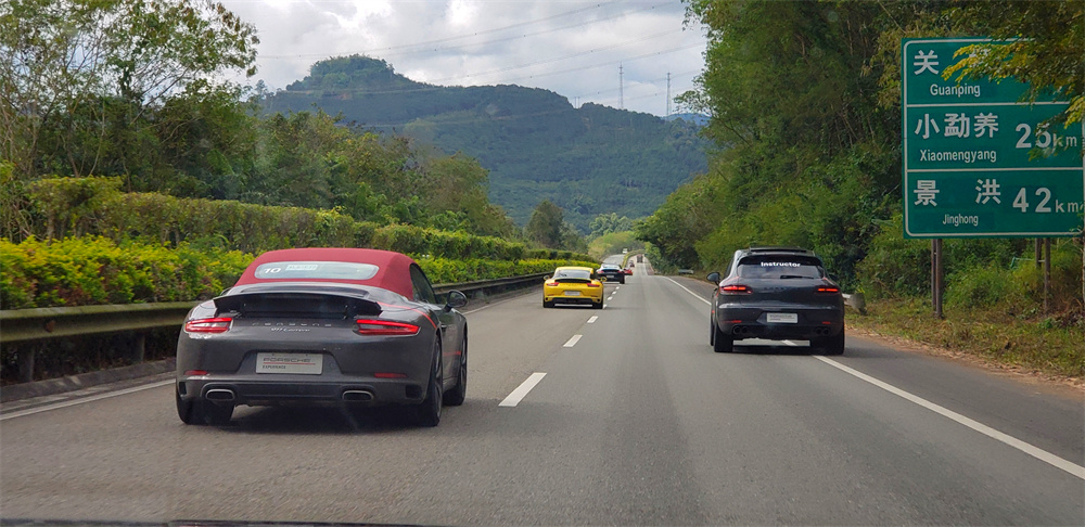 China Self Driving Tour with Your Own Car in Xinjiang, Yunnan and Tibet (23)