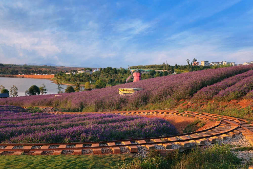 Dongfengyun Art Town Sceneic Area in Mile City, Honghe (26)