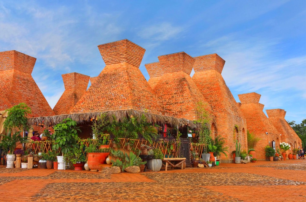 Dongfengyun Art Town Sceneic Area in Mile City, Honghe (27)
