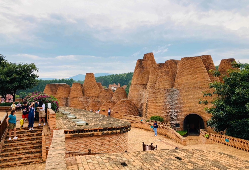 Dongfengyun Art Town Sceneic Area in Mile City, Honghe (30)