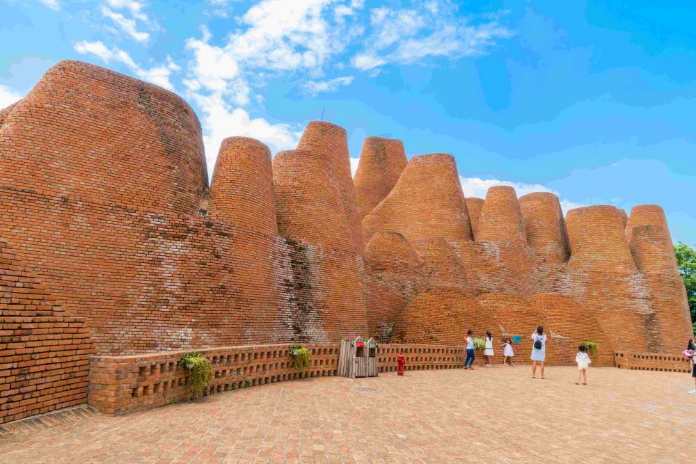 Dongfengyun Art Town Sceneic Area in Mile City, Honghe (37)