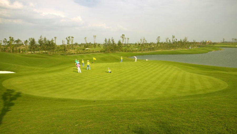 Dongzhuang Beach Golf Club in Shanghai (3)