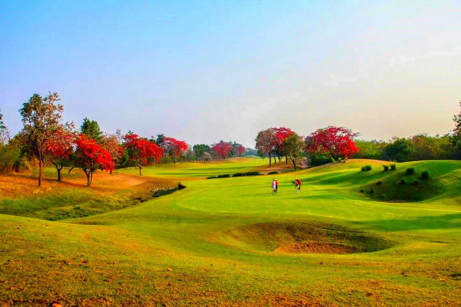 Dragon Hills Golf & Country Club in Ratchaburi, Thailand (1)