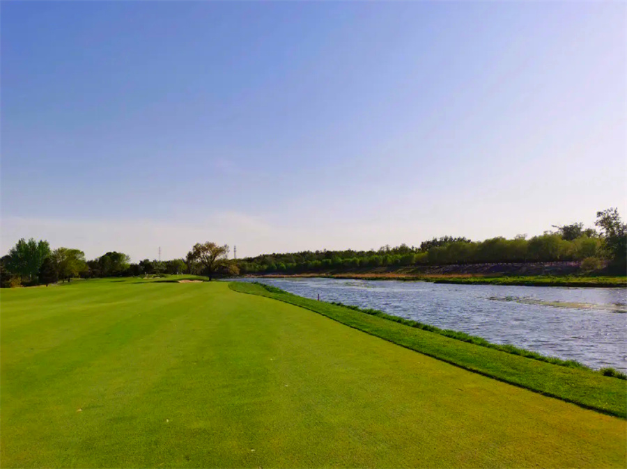 Evergrand Shadow Creek Golf Club in Beijing (5)