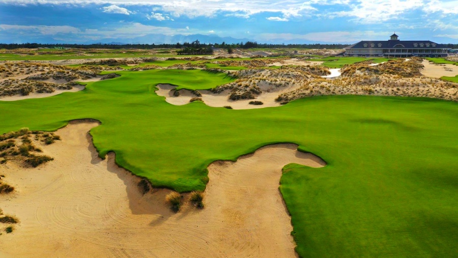 Hoiana Shores Golf Club in Quang Nam, Vietnam (7)