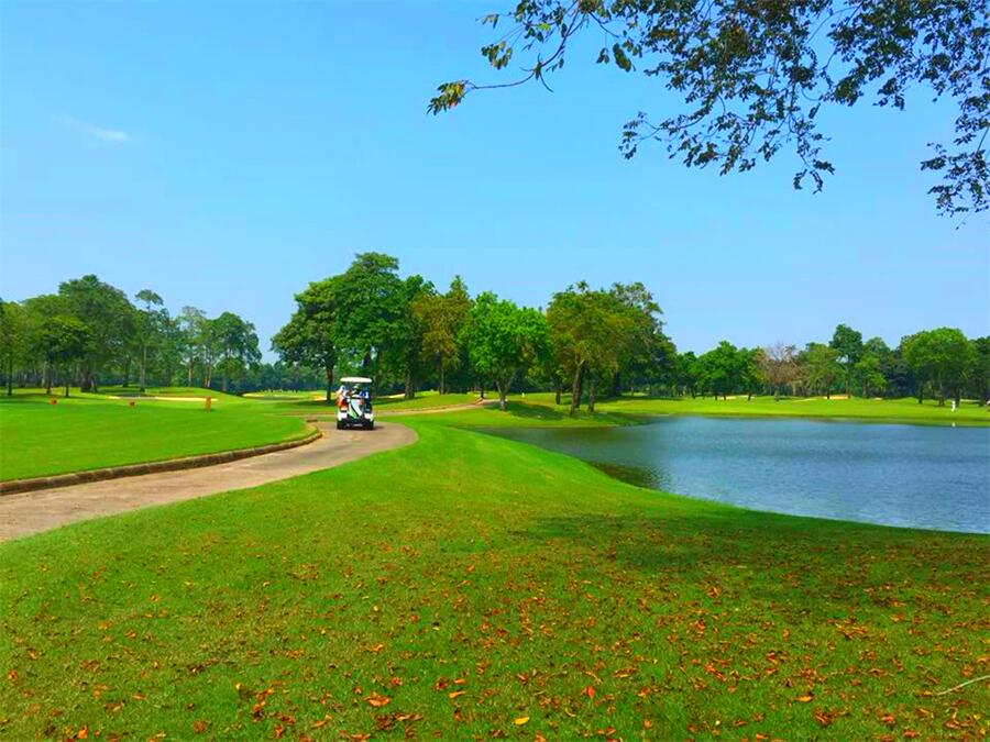 Lam Luk Ka Country Club in Pathum Thani, Thailand (11)