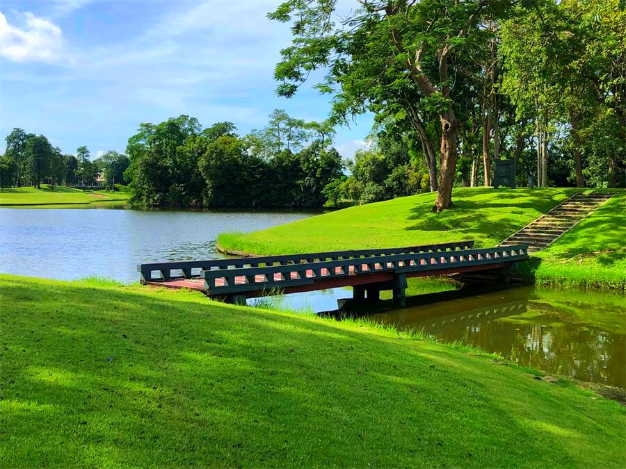 Lam Luk Ka Country Club in Pathum Thani, Thailand (5)