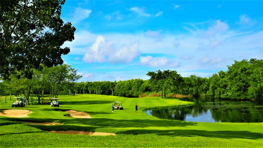 Lotus Valley Golf Resort in Chachoengsao, Thailand (12)