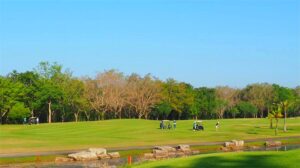 Lotus Valley Golf Resort in Chachoengsao, Thailand (8)