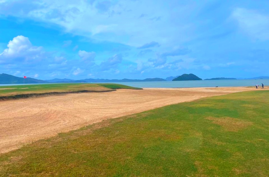 Mission Hills Phuket Golf Course in Thailand (3)