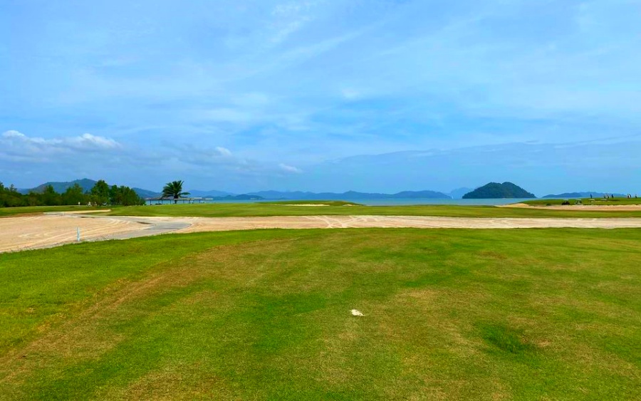 Mission Hills Phuket Golf Course in Thailand (8)