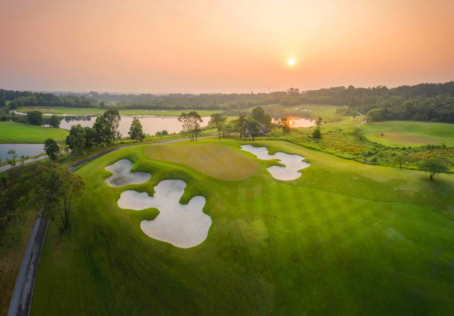 Sky Lake Resort & Golf Club in Hanoi, Vietnam2