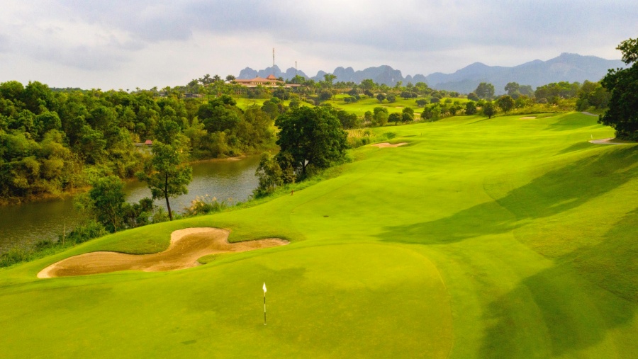 Sky Lake Resort & Golf Club in Hanoi, Vietnam3