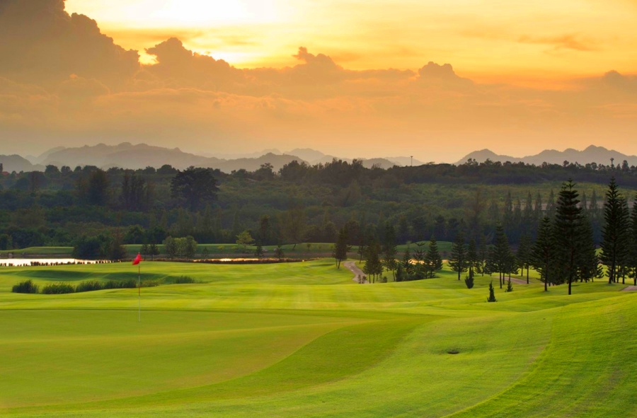 Toscana Valley Golf Course in Nakhon Ratchasima, Thailand (5)