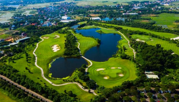 Vietnam Golf & Country Club in Ho Chi Minh City (8)