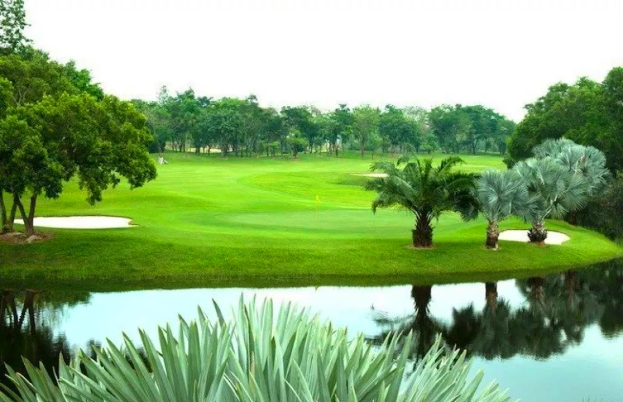 Watermill Golf And Gardens in Nakhon Nayok, Thailand (12)