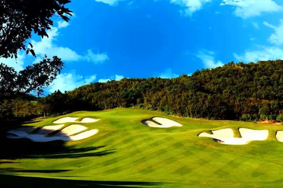Wind Valley Golf Club in Shenzhen, Guangdong (4)