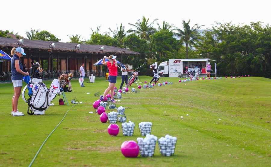 Yalong Bay Golf Club in Sanya, Hainan (12)