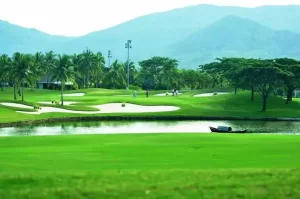 Yalong Bay Golf Club in Sanya, Hainan (15)