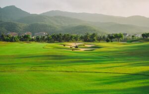 Yalong Bay Golf Club in Sanya, Hainan (2)