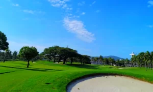 Yalong Bay Golf Club in Sanya, Hainan (24)