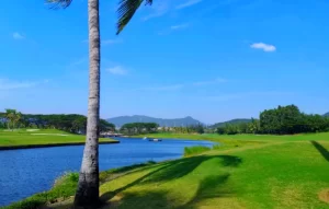 Yalong Bay Golf Club in Sanya, Hainan (25)