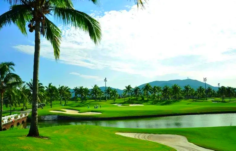 Yalong Bay Golf Club in Sanya, Hainan (28)