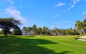 Yalong Bay Golf Club in Sanya, Hainan (7)