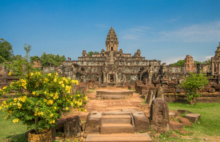 Bakong Temple of Roluos Temples in Siem Reap, Cambodia (11)