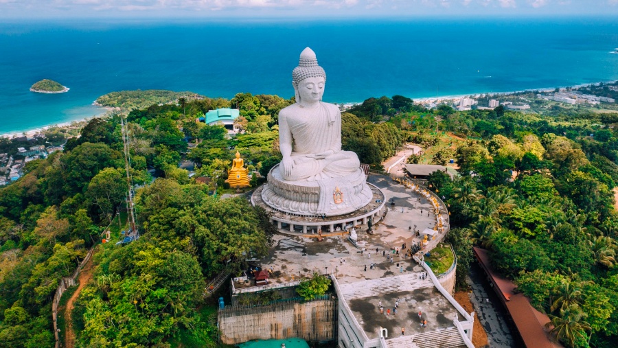 Big Buddha in Phuket, Thailand (4)