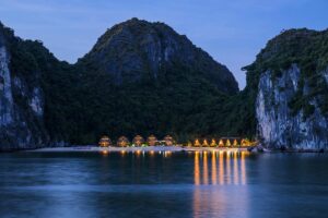 Castaway Island in Ha Long Bay (1)