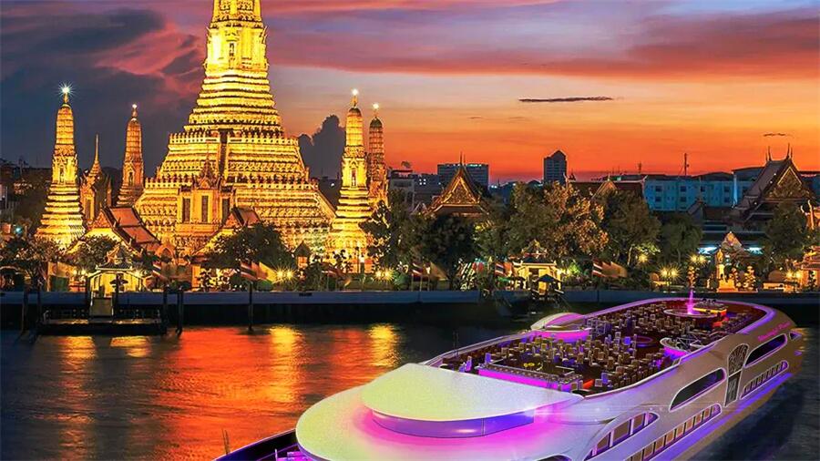 Chaophraya Cruise in Bangkok, Thailand (1)