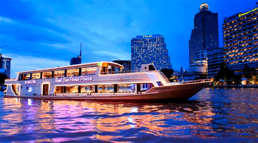 Chaophraya Cruise in Bangkok, Thailand (9)
