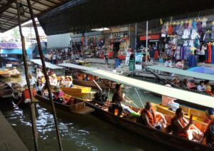 Damnoen Saduak Floating Market in Ratchaburi, Thailand (5)