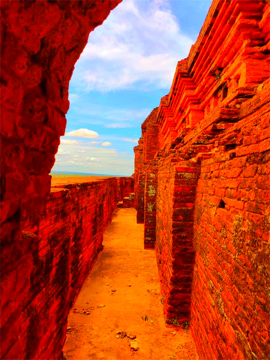 Dhammayangyi Temple in Bagan, Myanmar (9)