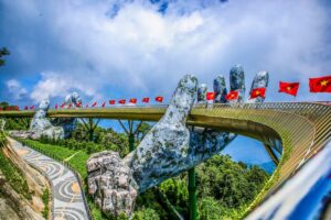 Golden Bridge in Da Nang, Vietnam (5)