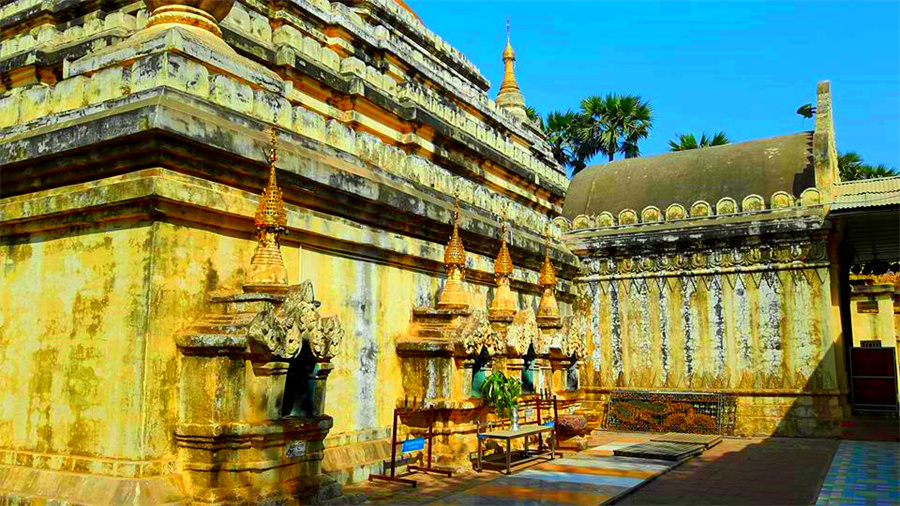Gubyaukgyi Temple in Bagan, Myanmar (1)