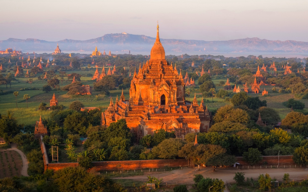 Htilominlo Temple in Bagan, Myanmar (1)