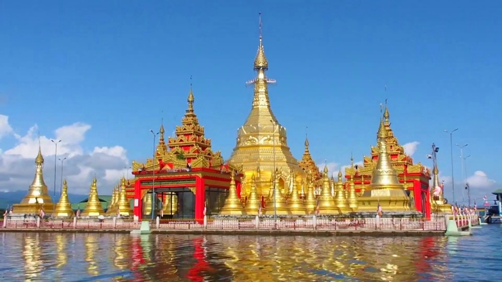 Indawgyi Lake and Shwe Myintzu Pagoda in Kachin State, Myanmar (11)